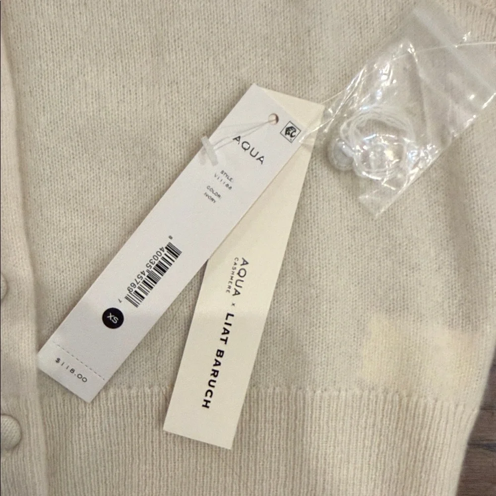 Aqua Cream Sleeveless Sweater 100% cashmere - Picture 3 of 3